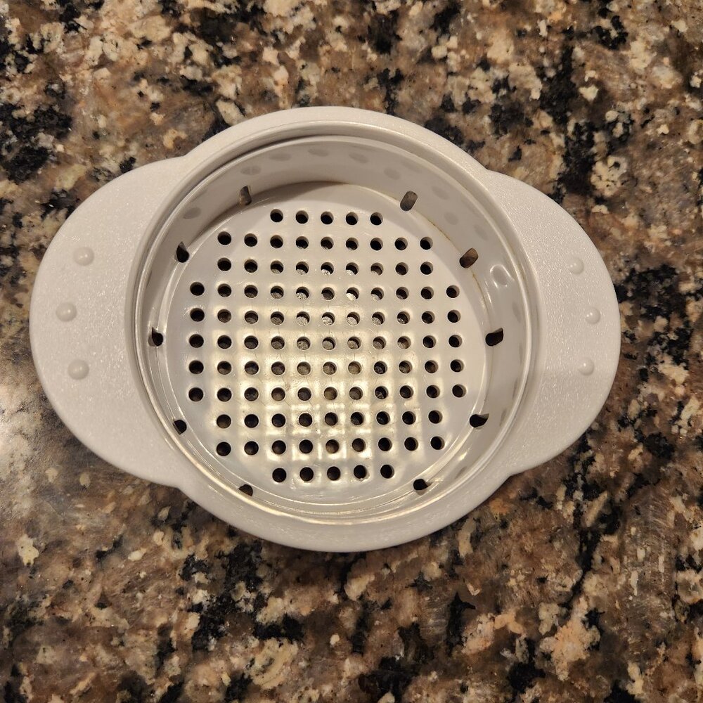 Pampered Chef Can Strainer